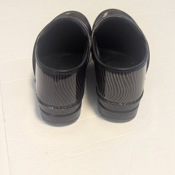 Dansko XP Stripe Clog Patent Zebra Waves Scandi Girl Comfort Professional Career - Picture 7 of 8